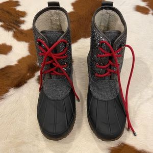 Gianni Bini Duck Boots